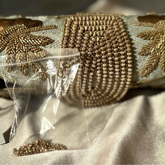David Jeffrey hand beaded tube clutch BNWT - Picture 6 of 9